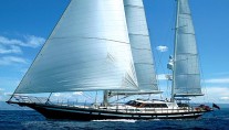 Yacht INFATUATION - Image by JONGERT B.V